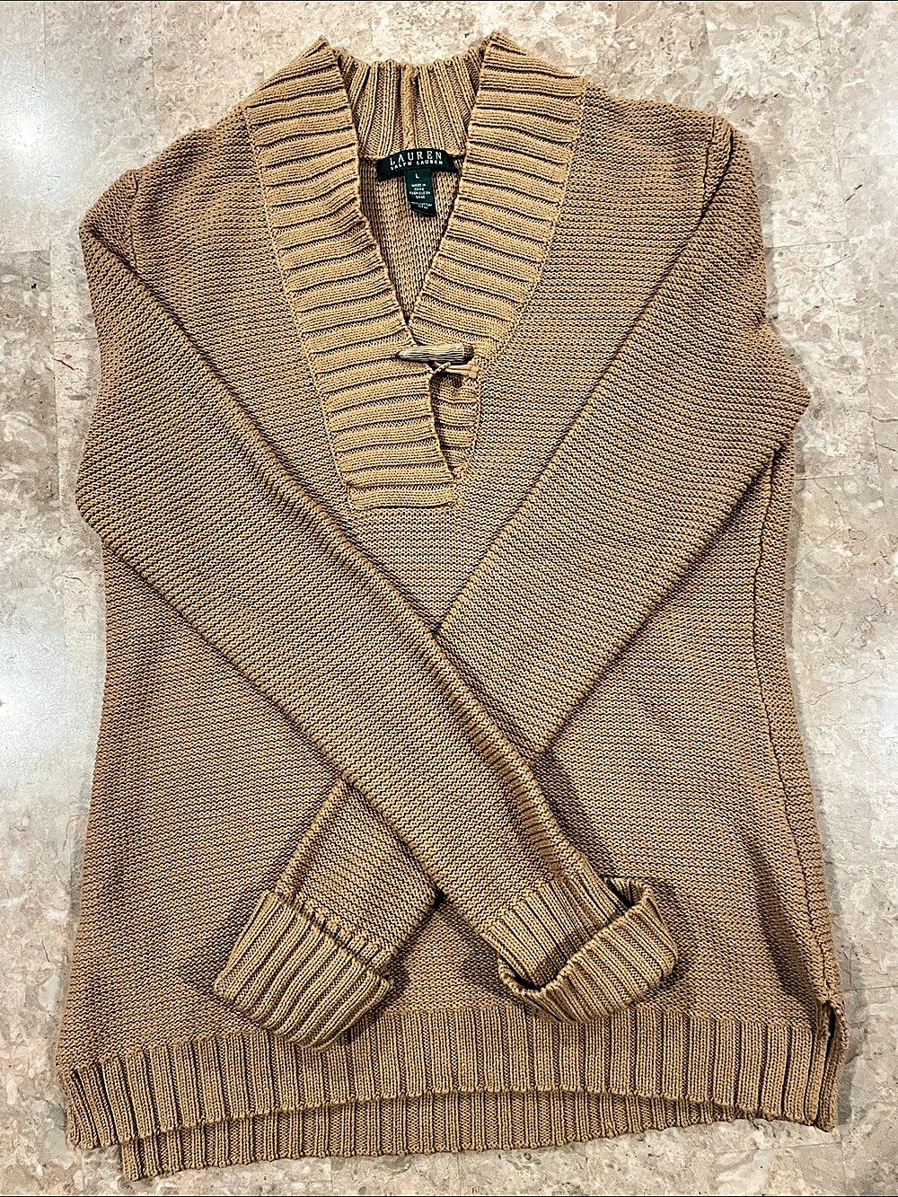 Classic preppy Lauren Ralph Lauren Cotton V-Neck Sweater in Camel Size L Excelle